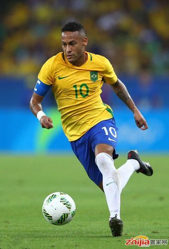 梅州vs英博：5外援PK3外援，刘祝润、杨铭锐首发，刘云出战（梅州迎战英博：5外援对阵3外援，刘祝润、杨铭锐先发，刘云登场）