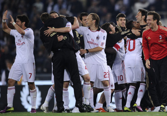 意甲周日赛事多维分析：拉齐奥主场争冠蓄力，博洛尼亚携黑马韧性迎考（意甲周日深度解读：拉齐奥主场蓄势冲冠，博洛尼亚以黑马韧性迎战）